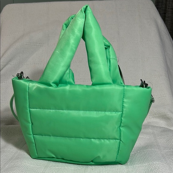 CLAIRE’S NWT Green Frog Quilted Crossbody Bag With Adjustable Strap - Picture 2 of 8
